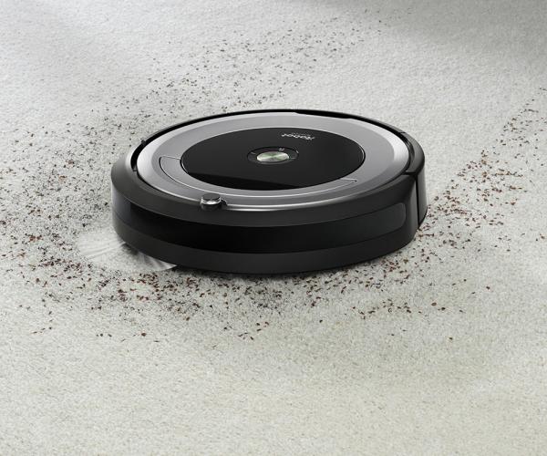 iRobot Roomba 690 Robot Vacuum