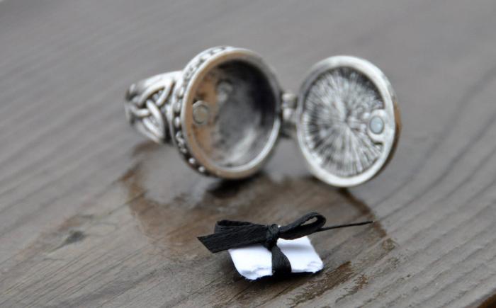 Secret Compartment Ring