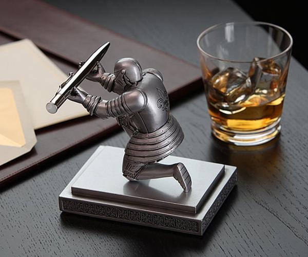 Executive Knight Pen Holder