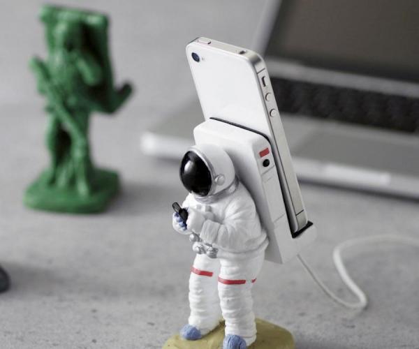 Astronaut Smartphone Holder